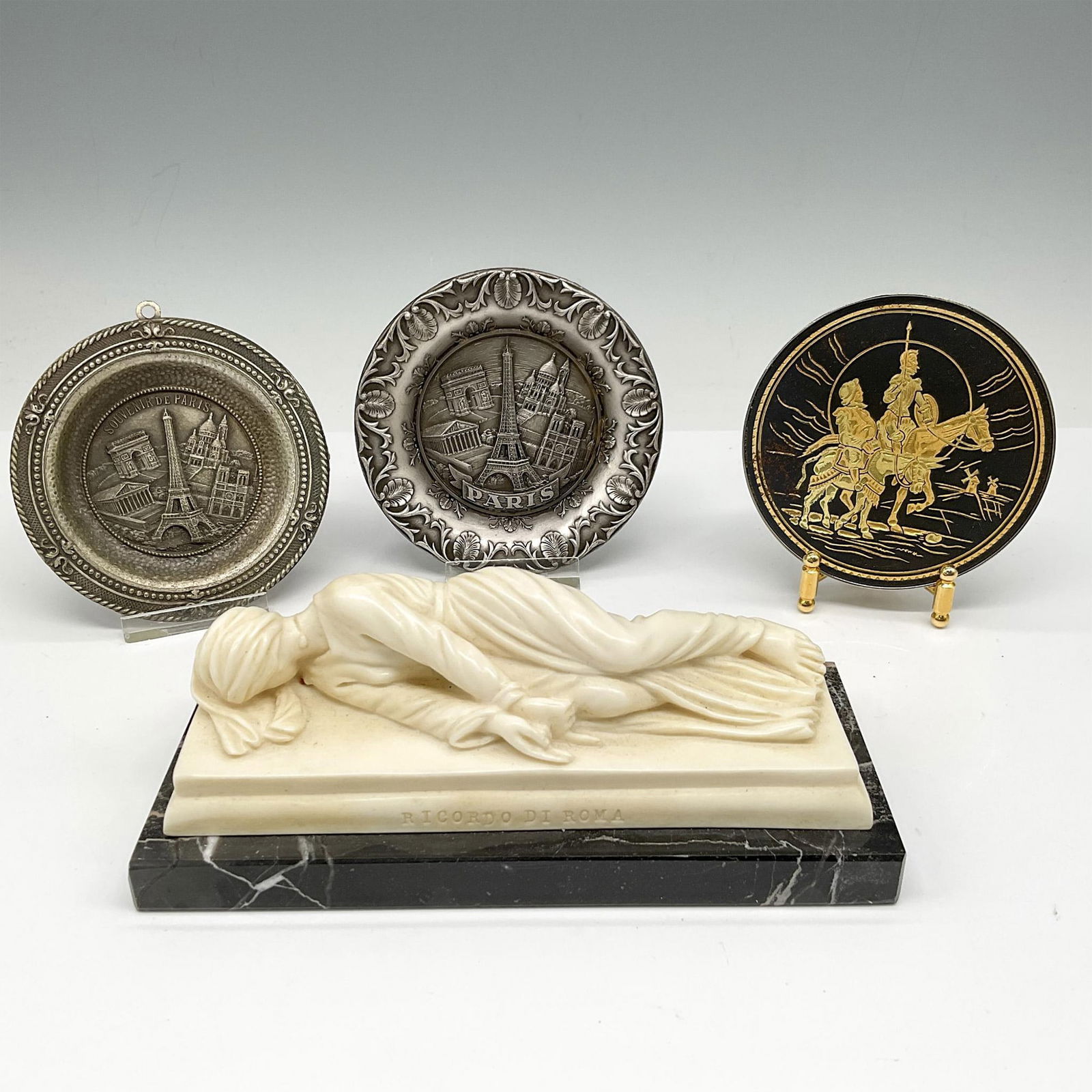 4pc Travel Souvenirs, Statuette and Plates (1 of 2)