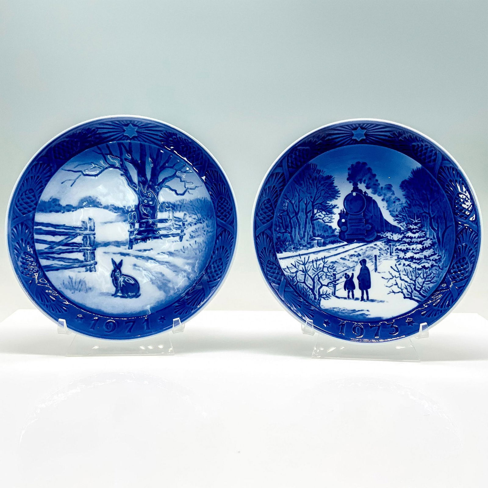 2pc Royal Copenhagen Wall Plates (1 of 3)