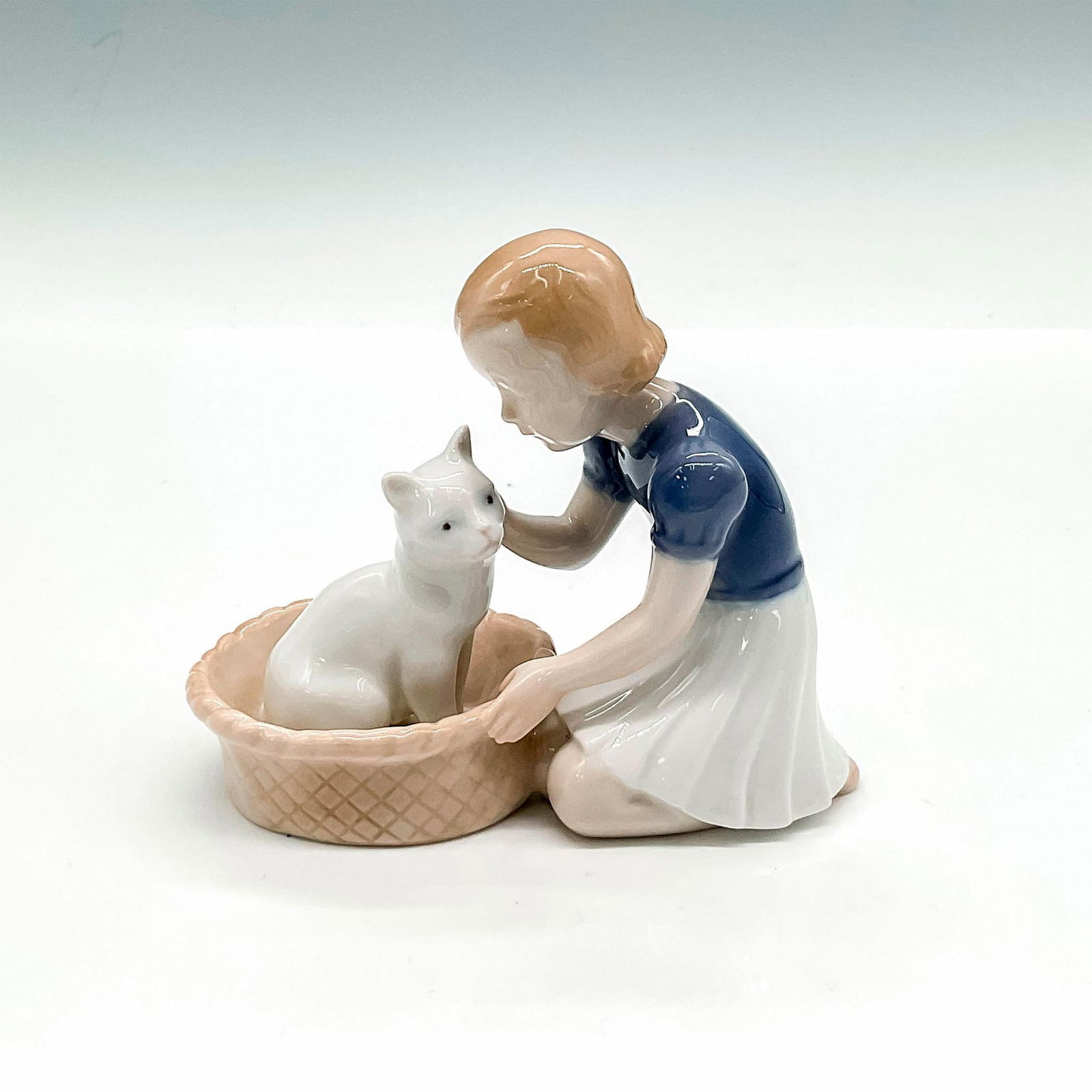 Bing & Grondahl Porcelain Figurine, Friends (1 of 3)