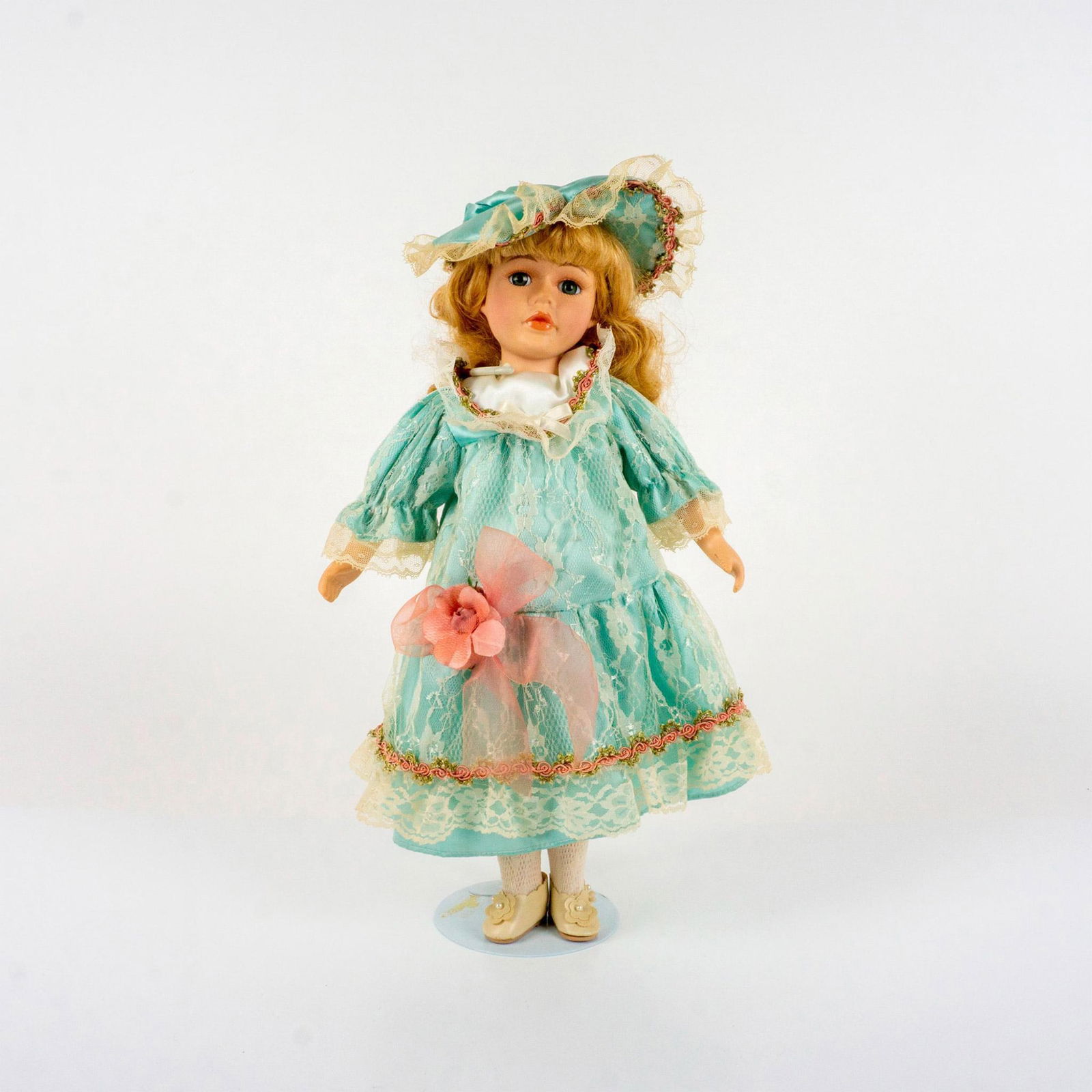 Vintage Porcelain Blonde Doll (1 of 2)