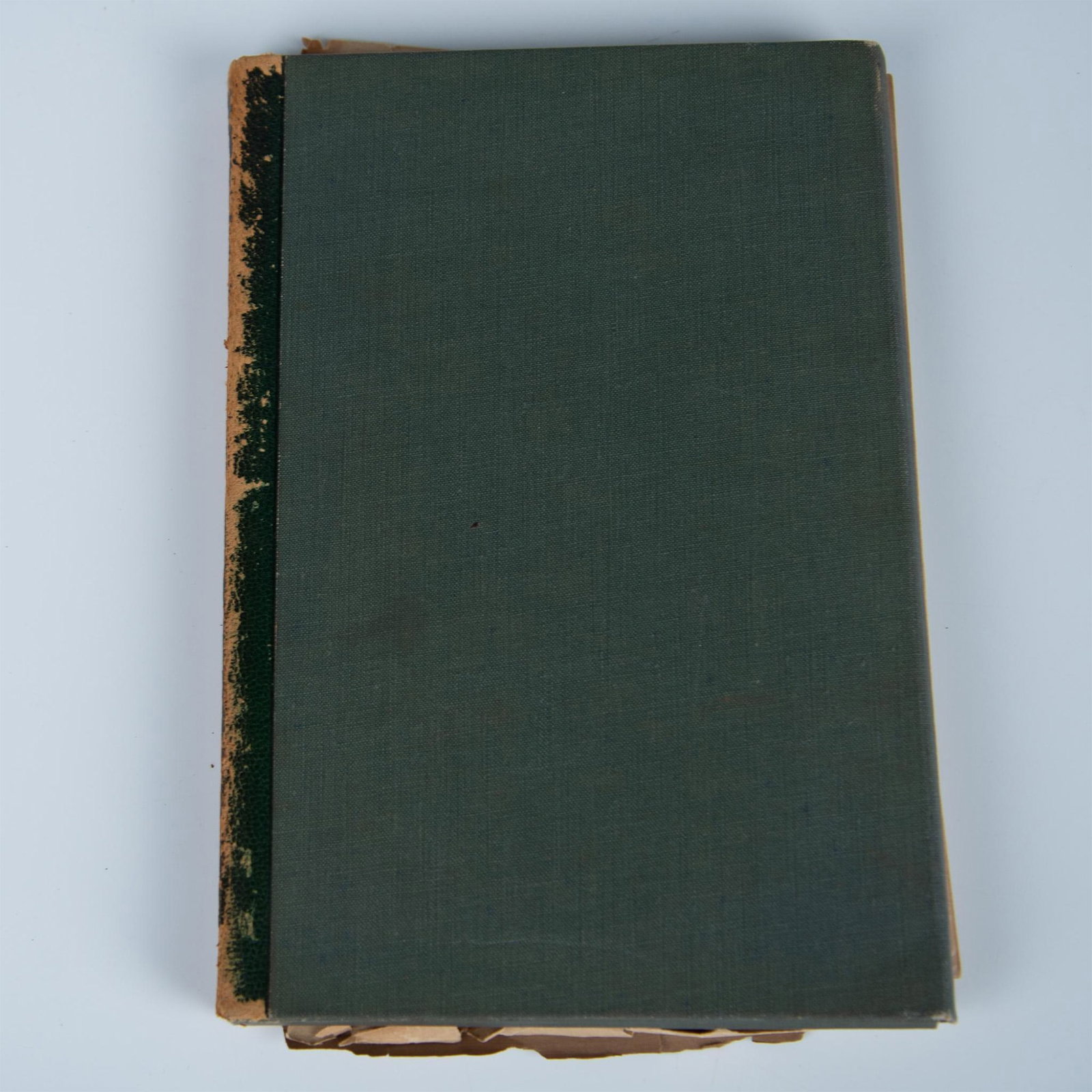 Bernard Shaw & Fabian Society, Socialism For Millionaires: Original folding cover that includes seven Fabian tracts by Irish playwright, critic, and political activist Bernard Shaw published as Socialism For Millionaires. It includes three Fabian tracts No 10
