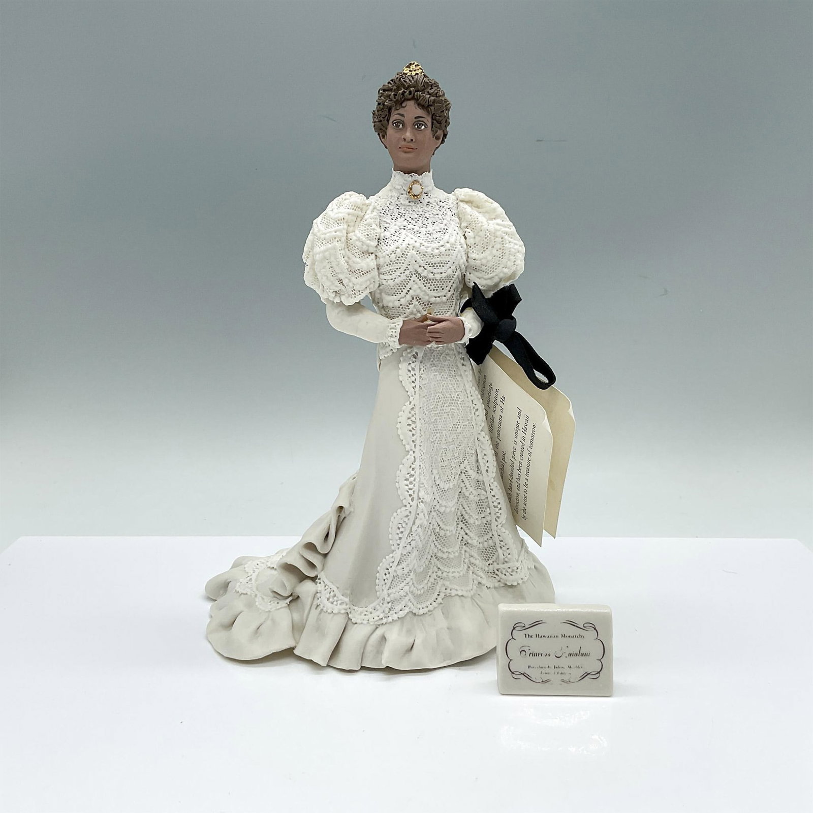 Julene Mechler Hawaiian Figurine + Plaque, Princess Kaiulani (1 of 4)