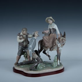 Found Dulcinea 1005341 Ltd. - Lladro Porcelain Figurine