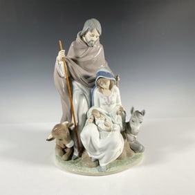 Joyful Event 1006008 - Lladro Porcelain Figurine