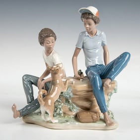 Children's Games 1005379 - Lladro Porcelain Figurine