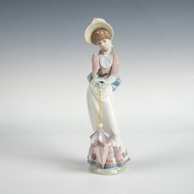 Garden Song 1007618 - Lladro Porcelain Figurine