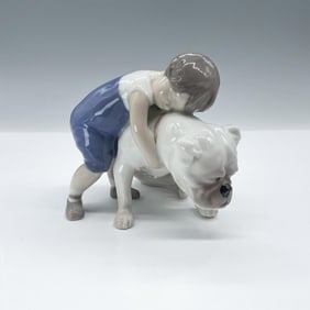 Bing and Grondahl Figurine, Unconditional Love 1790