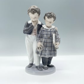 Royal Copenhagen Figurine, The Flight to America 1761