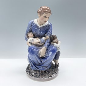 Dahl Jensen Porcelain Figurine, Refugees 1284