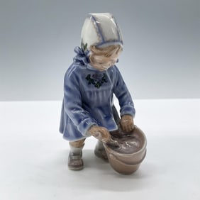Dahl Jensen Copenhagen Figurine, Girl with Water Bucket 1151
