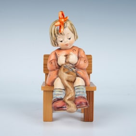 Goebel Hummel Figurine, To Keep You Warm
