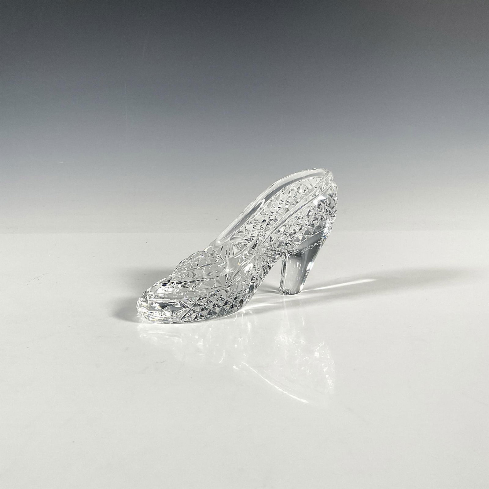 Waterford Crystal Disney Figurine, Cinderella's Slipper (1 of 6)