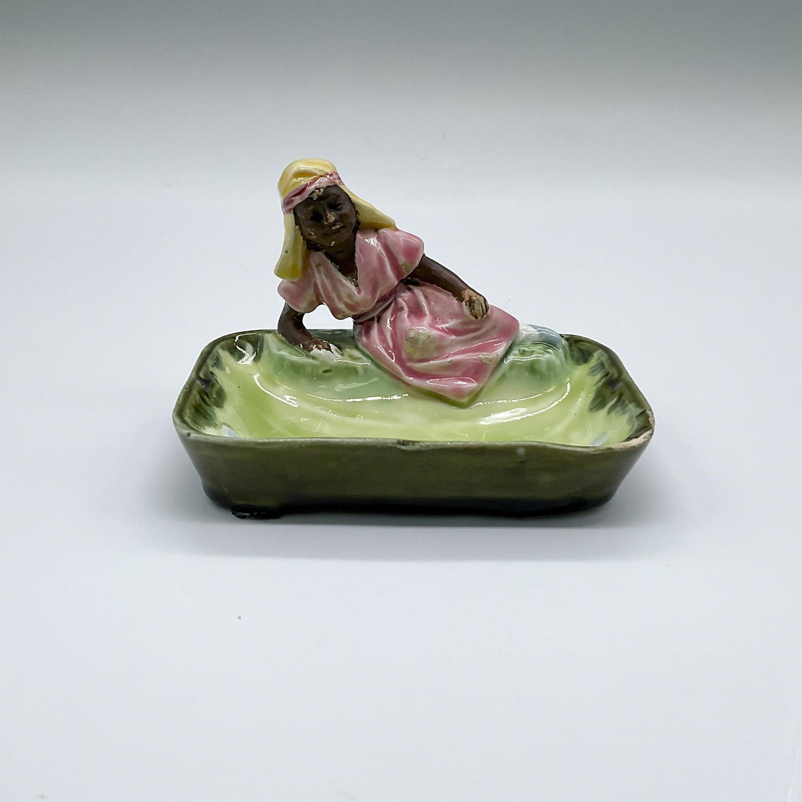 Majolica Pottery Soap Dish (1 of 3)