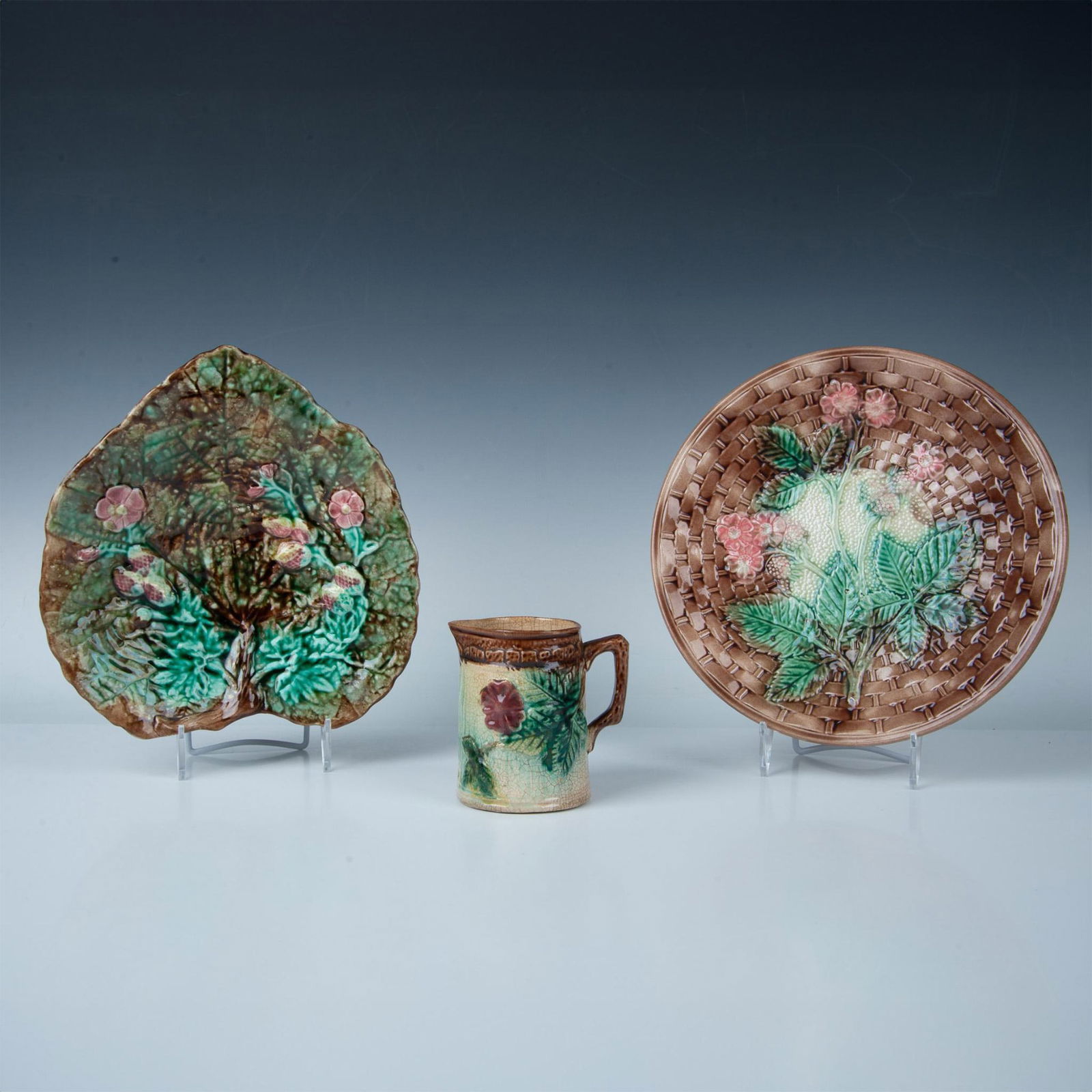 3pc Assorted Majolica Fruit and Foliage Tableware (1 of 5)