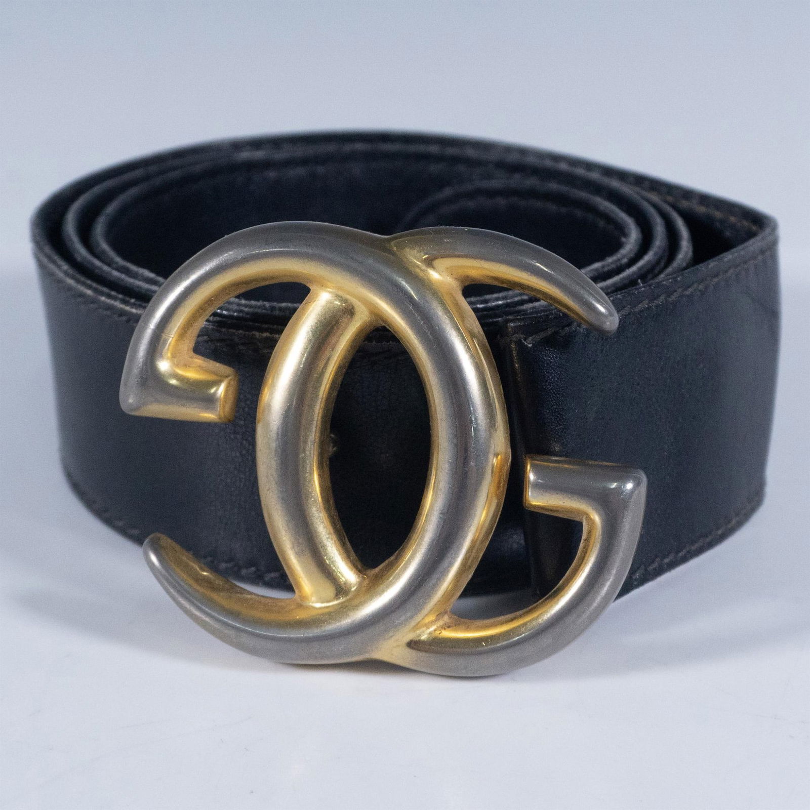 Vintage Gucci Black Leather Belt and Buckle (1 of 6)