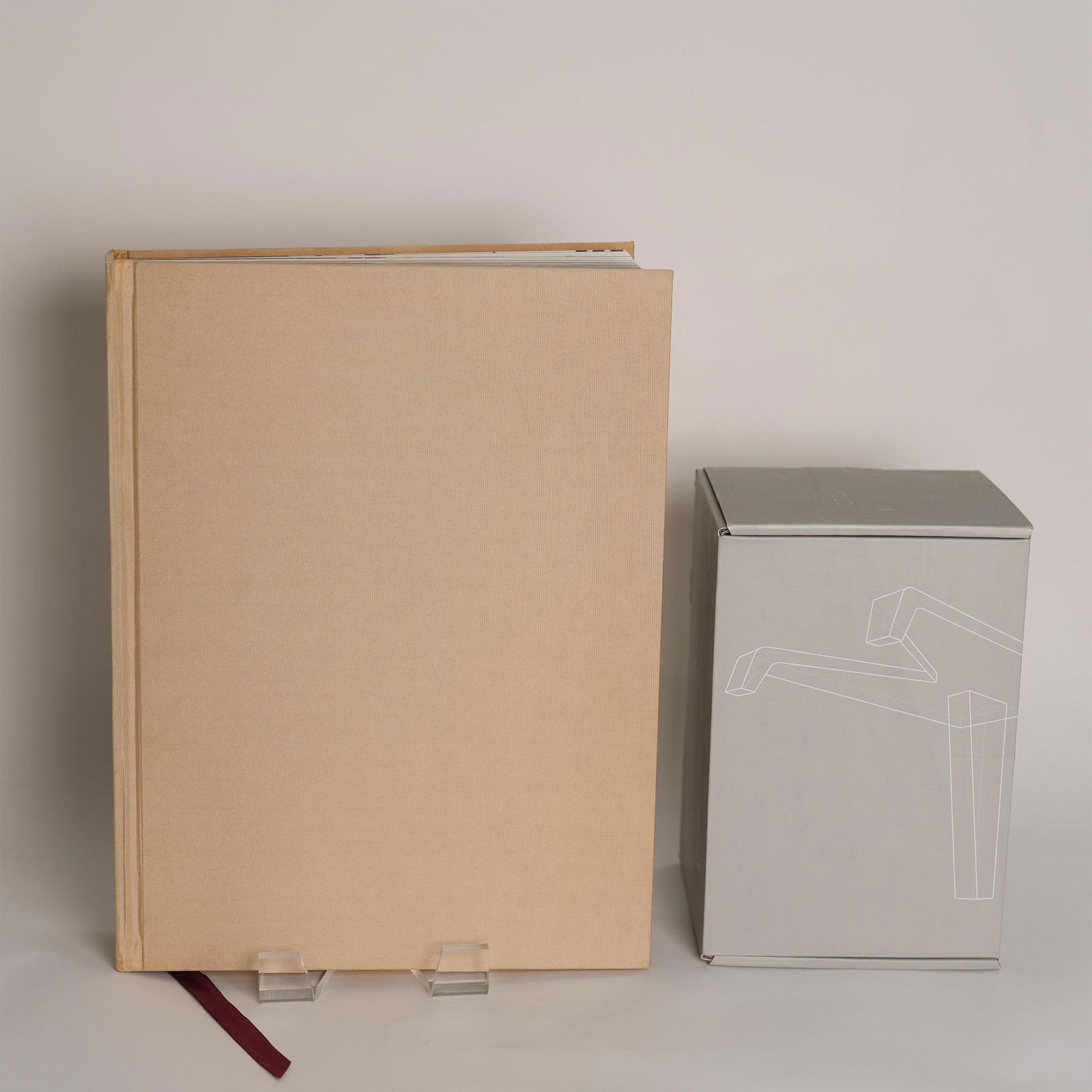 2pc New York Art Book, Published by Gloria and Plexi Stand (1 of 6)