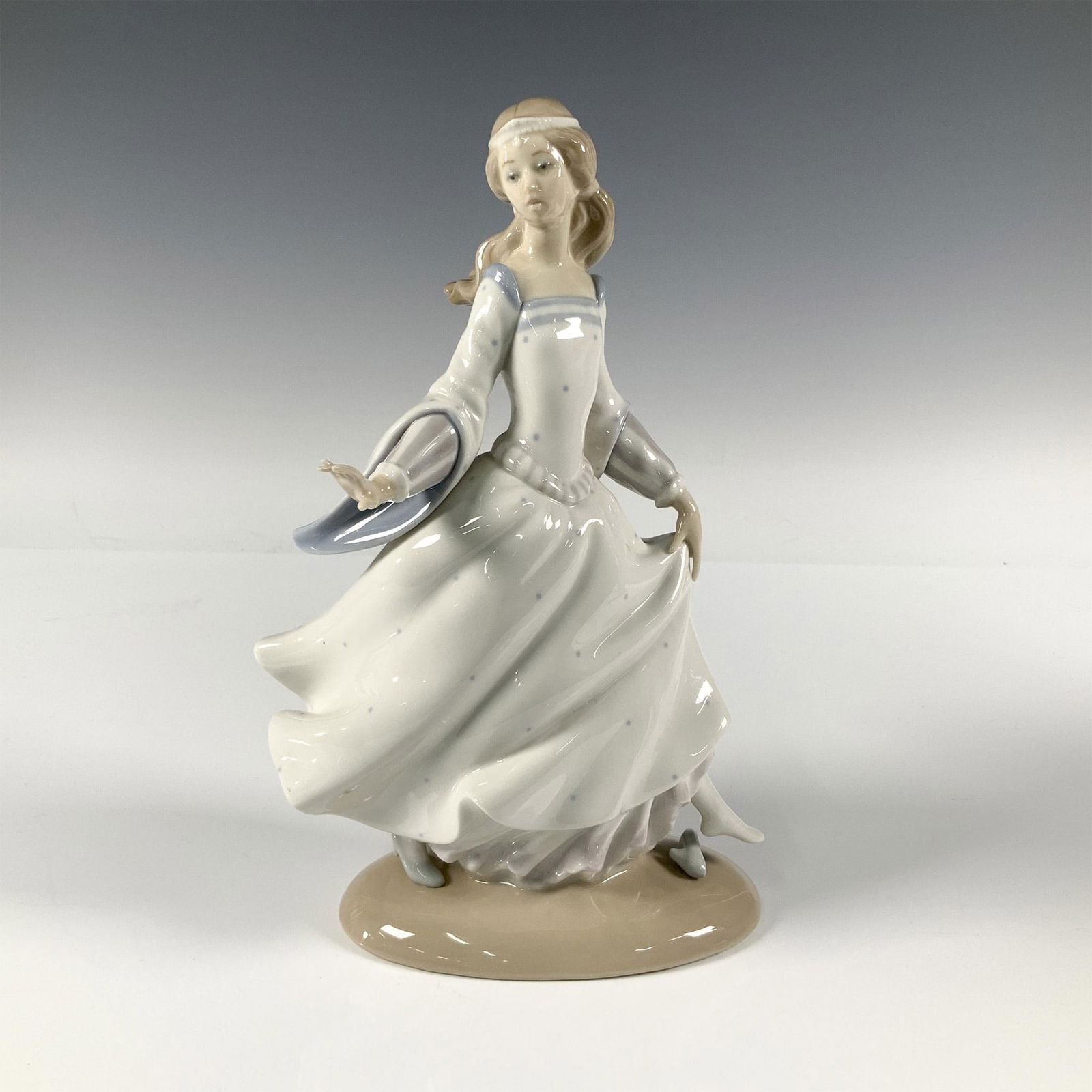 Cinderella 1004828 - Lladro Porcelain Figurine (1 of 3)