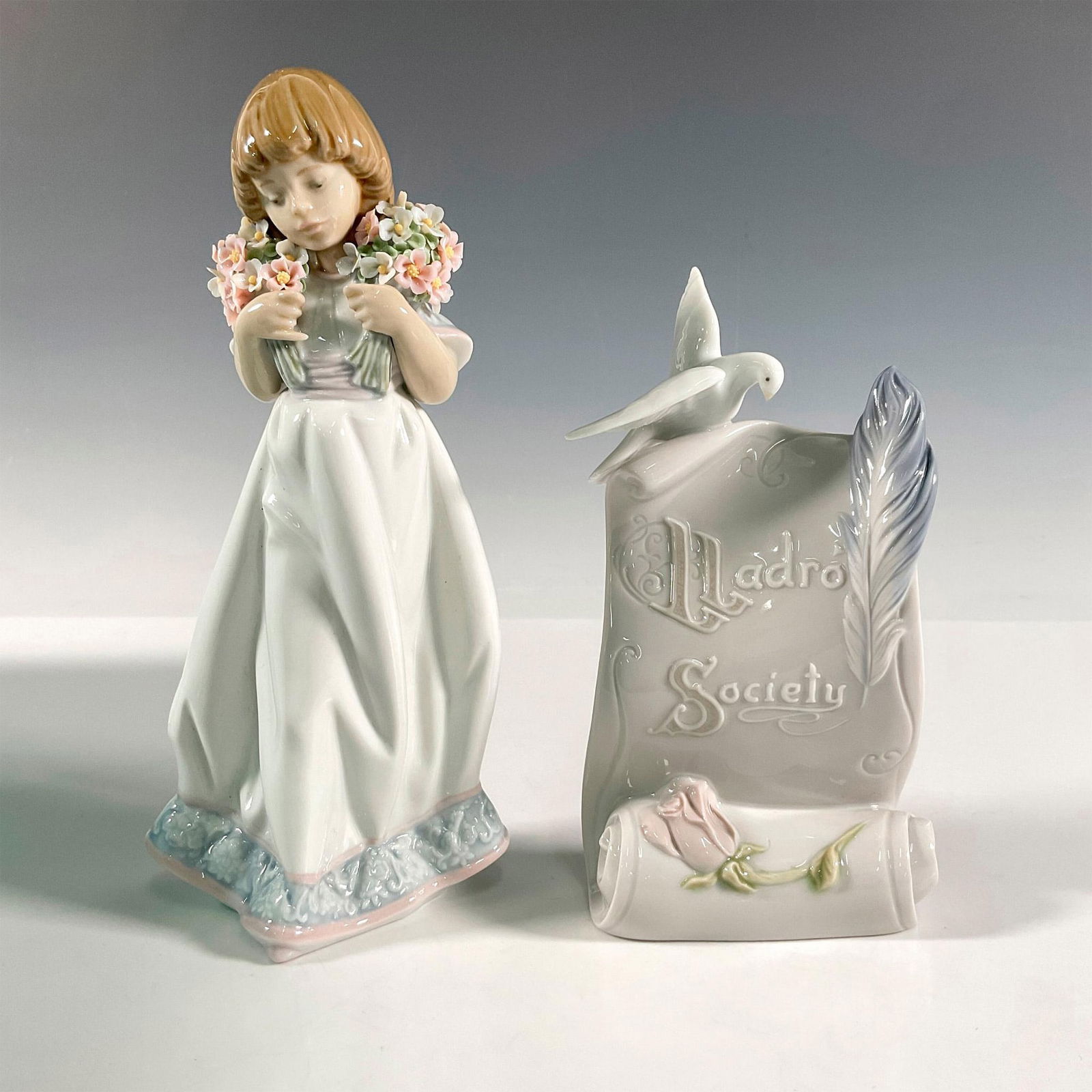 2pc Lladro Figurines, Spring Bouquets And Society Plaque (1 of 4)