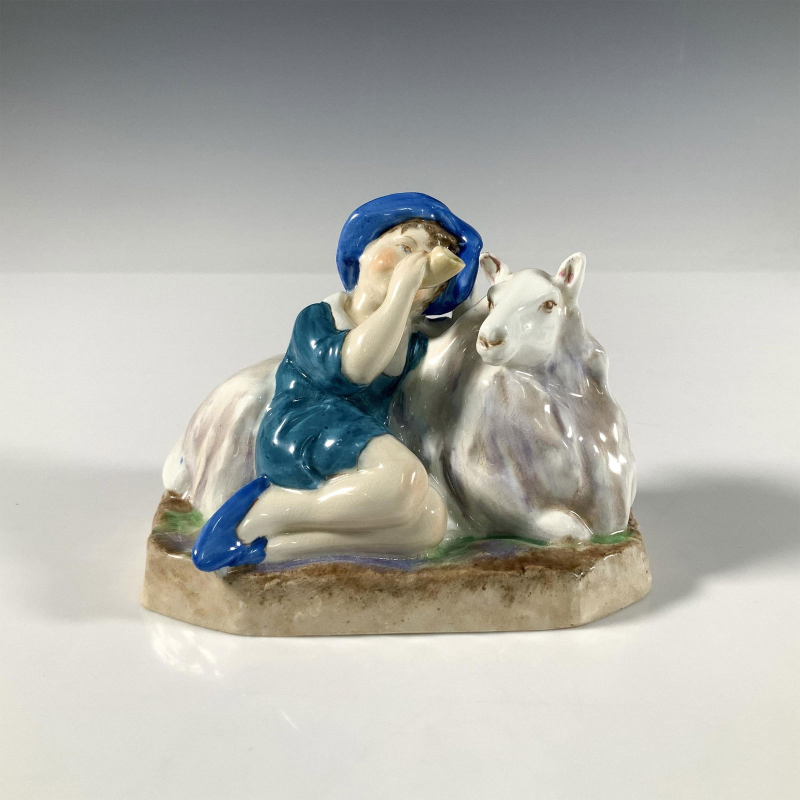 Royal Worcester Figurine, Little Boy Blue 3306 (1 of 3)