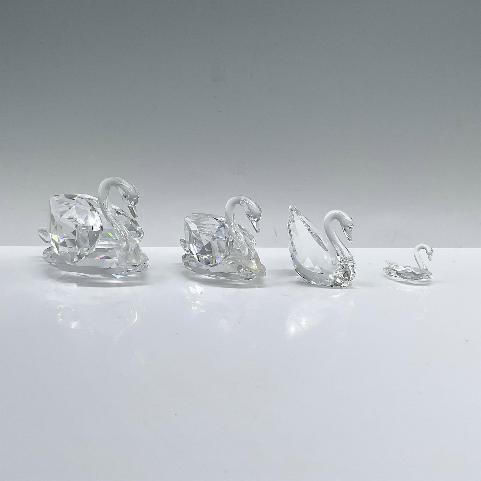 4pc Swarovski Swan Family Crystal Figurines (1 of 3)