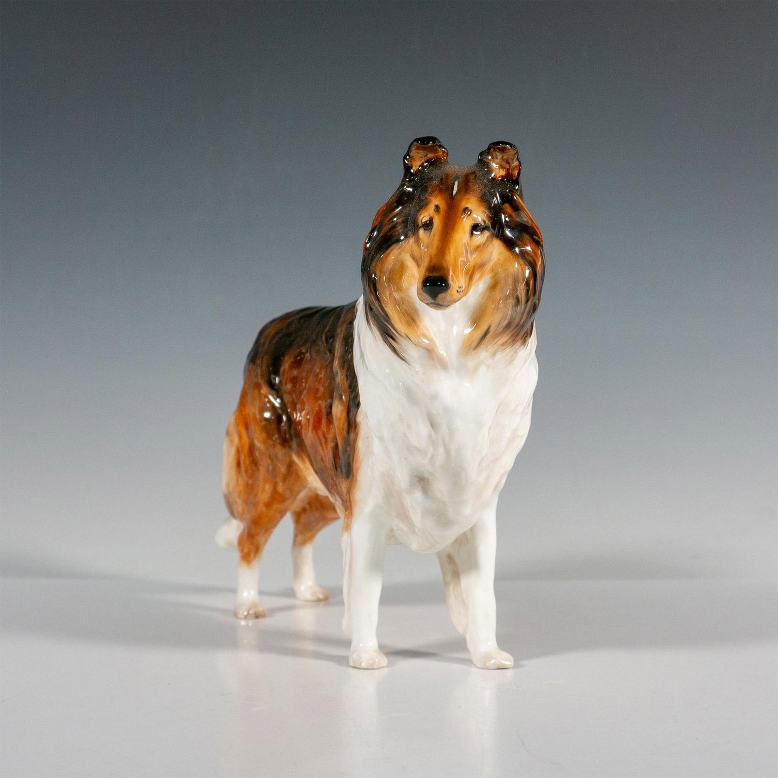 Royal Doulton Porcelain Dog Figurine, Collie HN1057 (1 of 5)