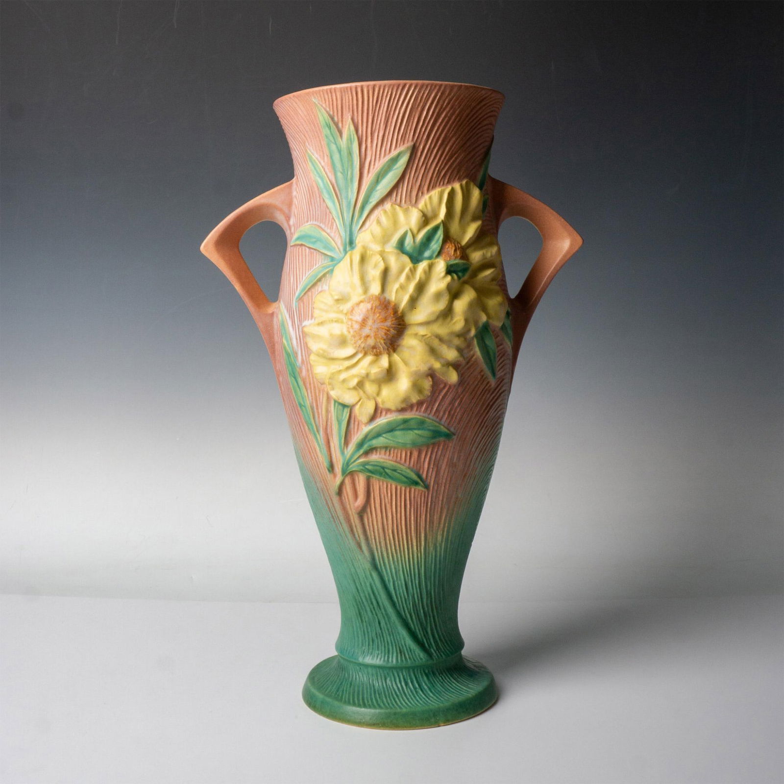 Roseville Pottery Pink Vase, Peony (1 of 6)