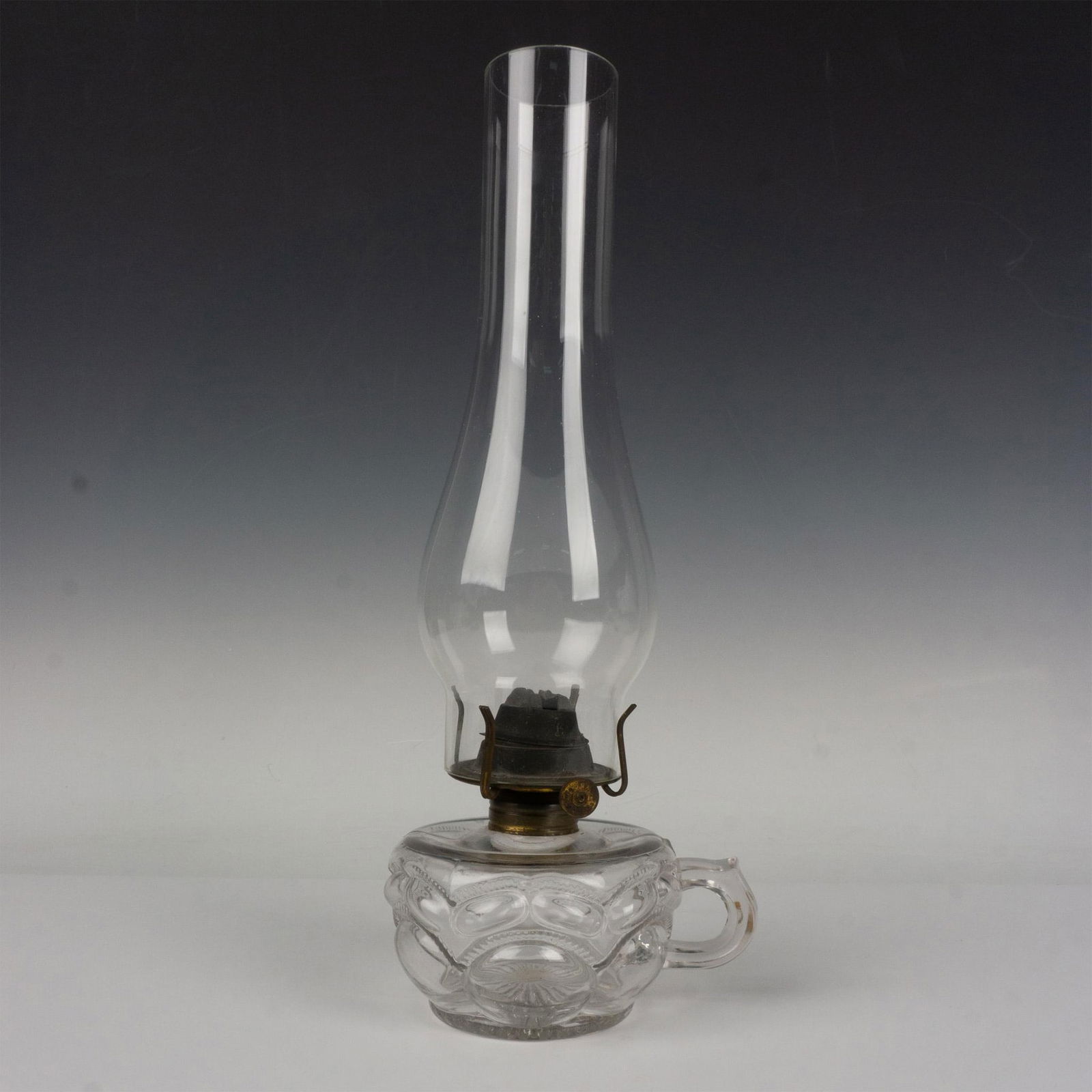 Vintage Finger Oil Lamp, Pressed Pattern Glass Base (1 of 6)