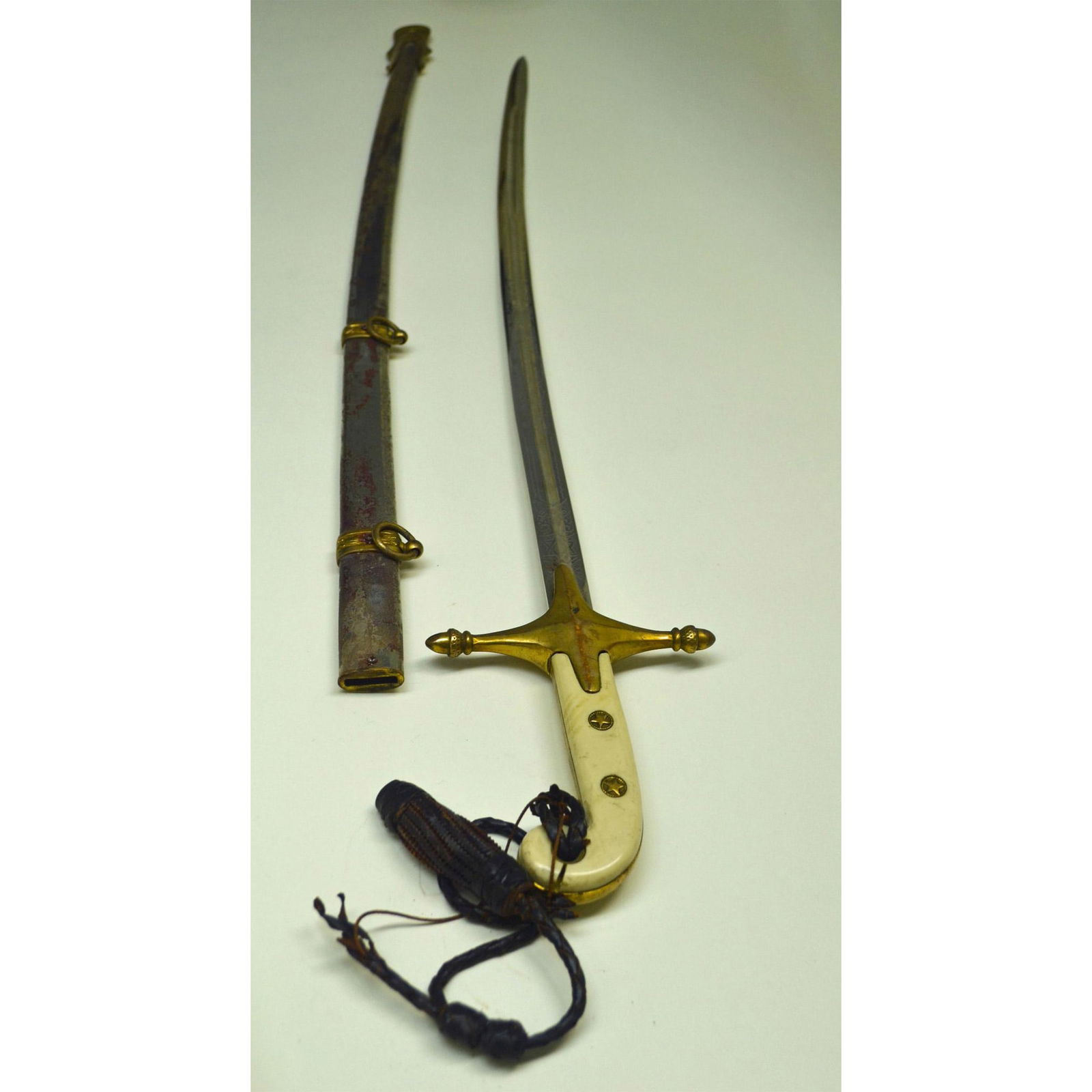 Marine Corps Officers Mameluke Sword & Scabbard (1 of 4)