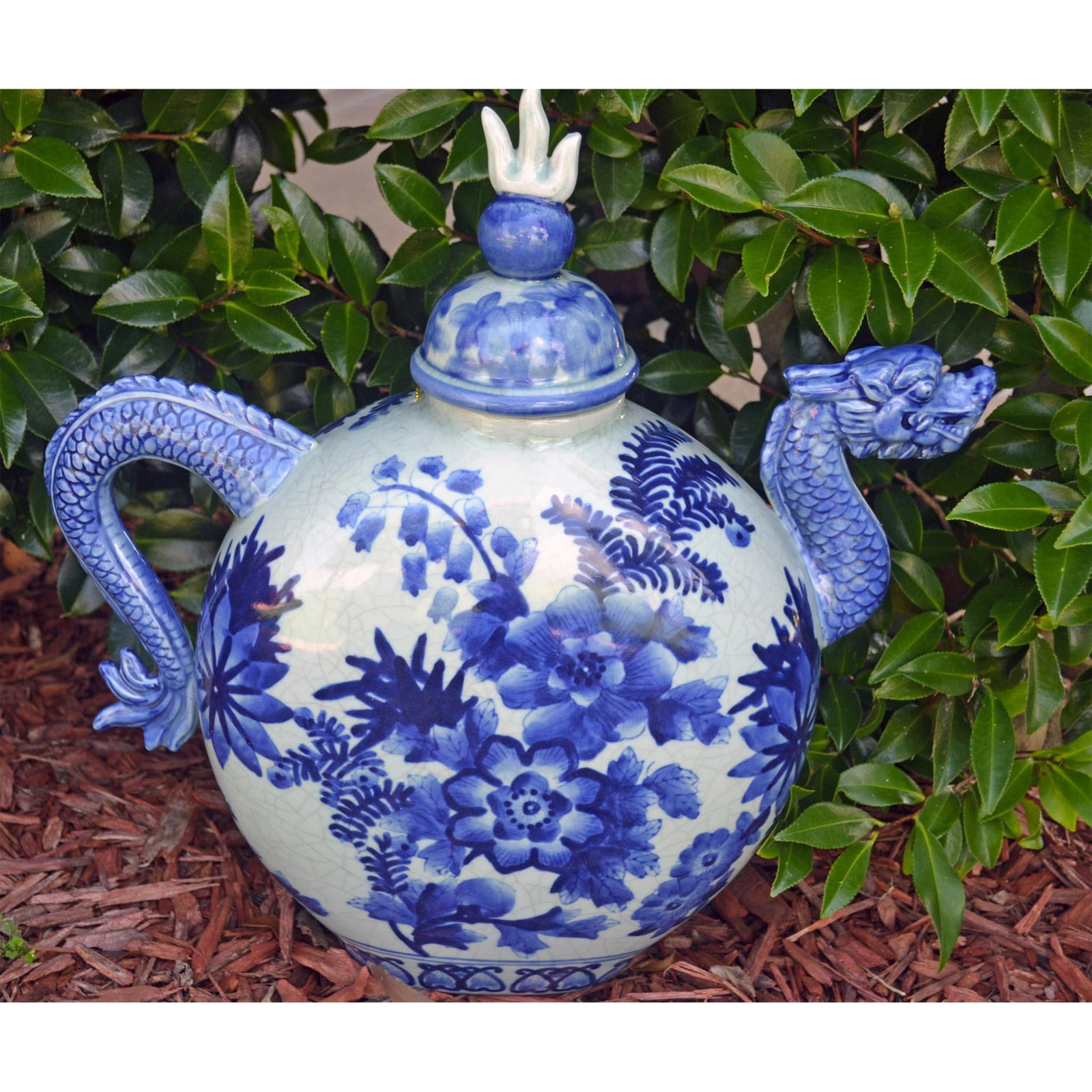 Chinese Blue and White Porcelain Flask Vase with Dragon Handle, Crown Top (1 of 4)