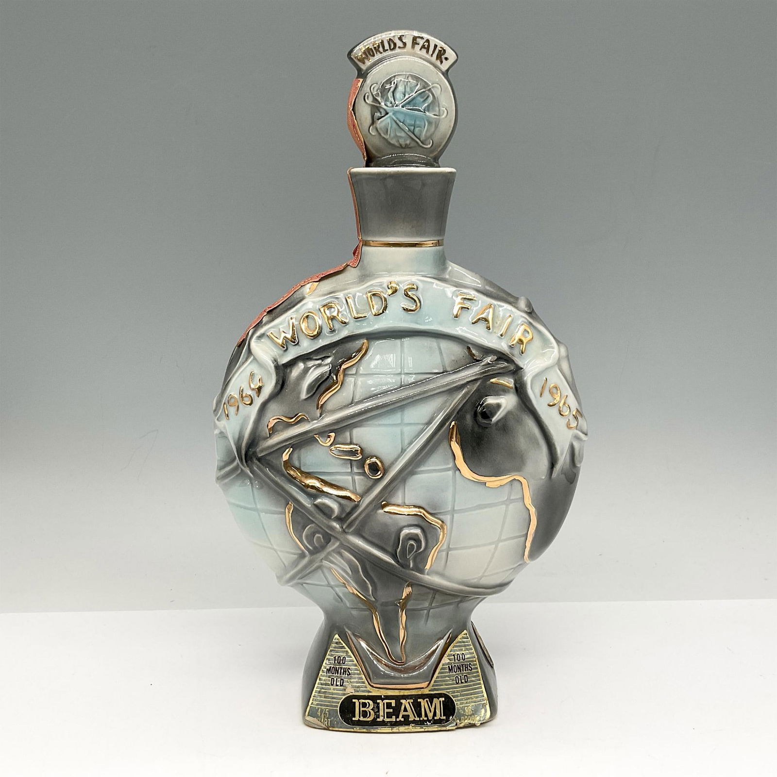 Jim Beam Porcelain Collectible Decanter, 1964 World's Fair NY (1 of 3)