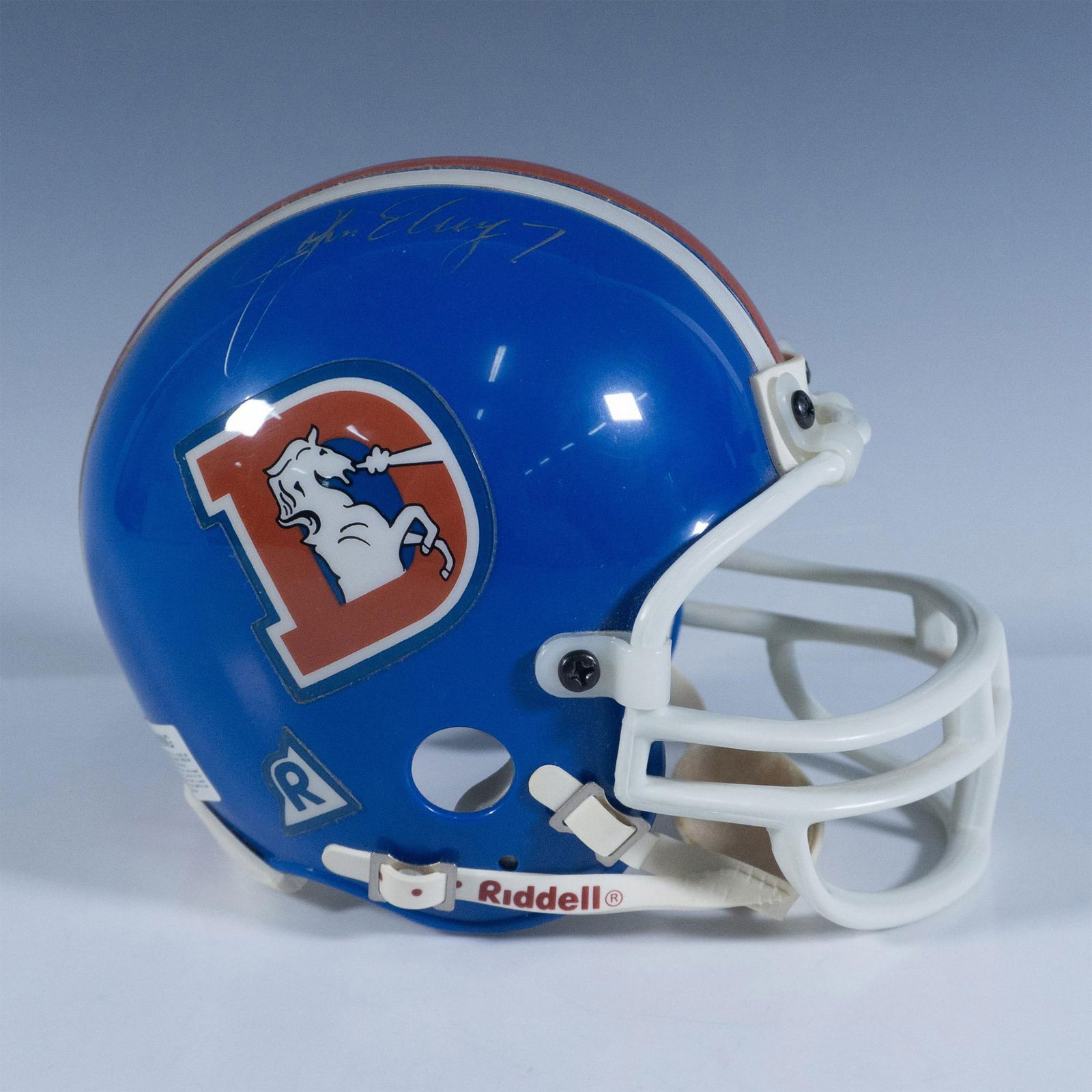 NFL HOF John Elway No. 7 Signed Denver Broncos Mini Helmet (1 of 6)