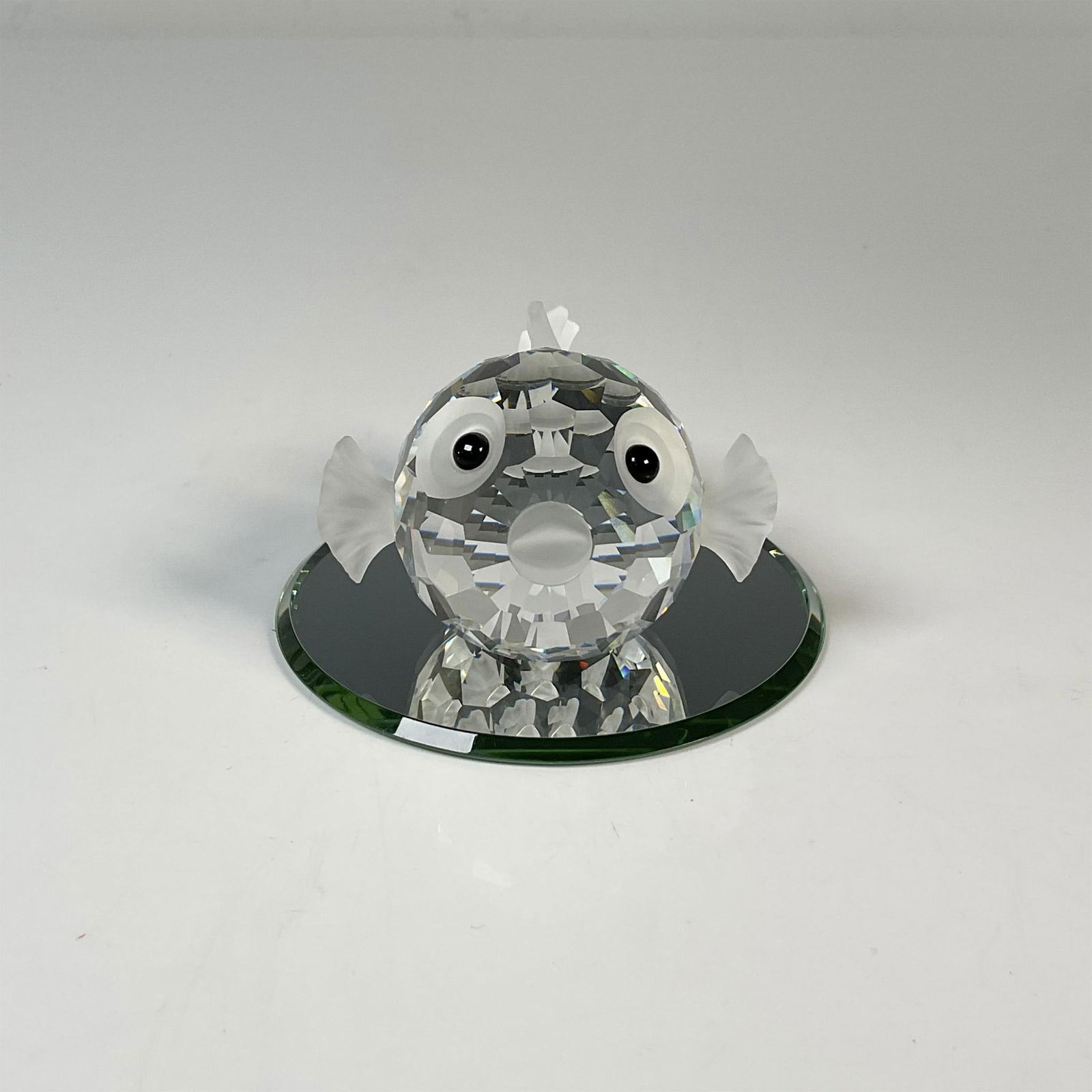 Swarovski Crystal Figurine, Blowfish + Mirror base (1 of 7)