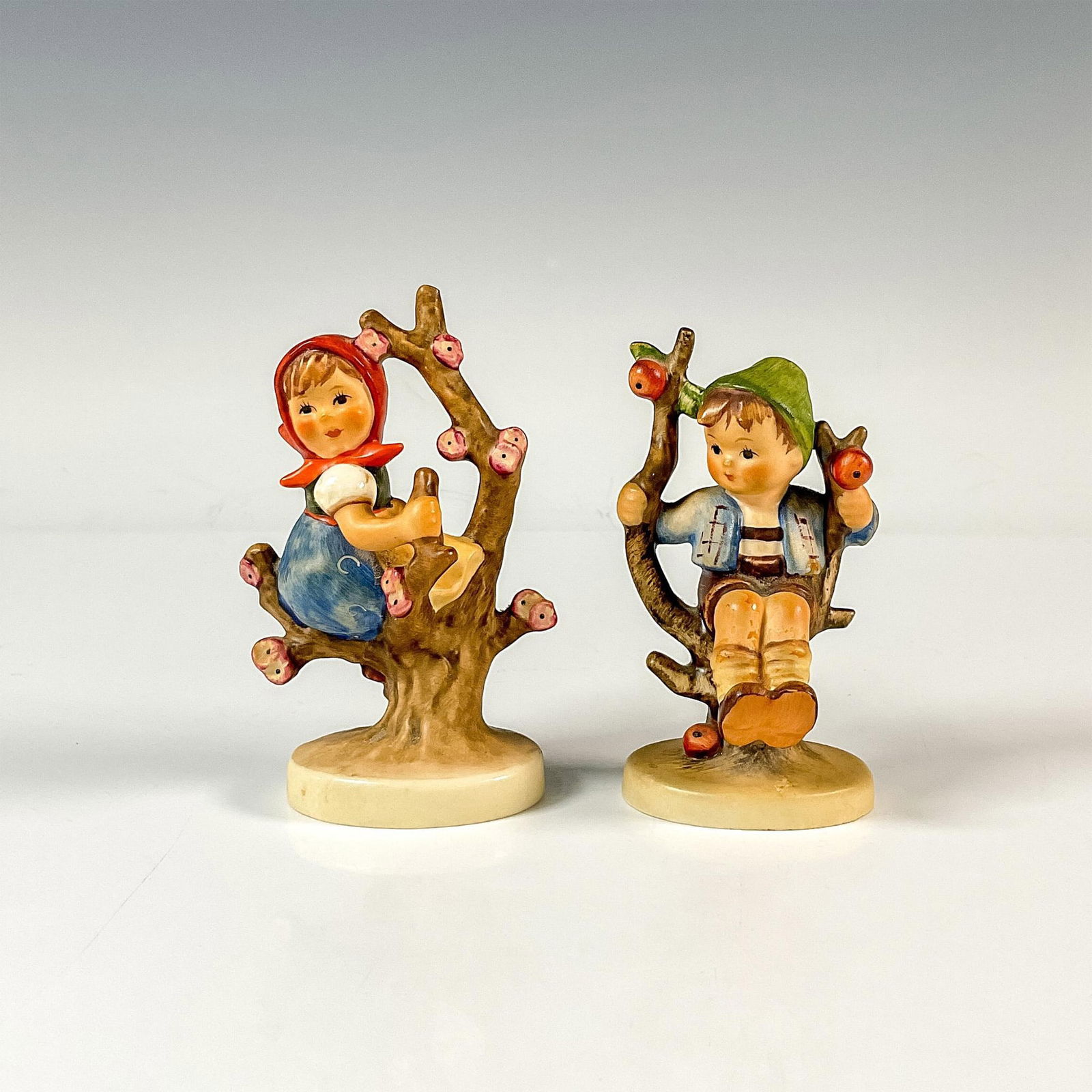 2pc Goebel Hummel Figurine, Apple Boy/Girl (1 of 4)