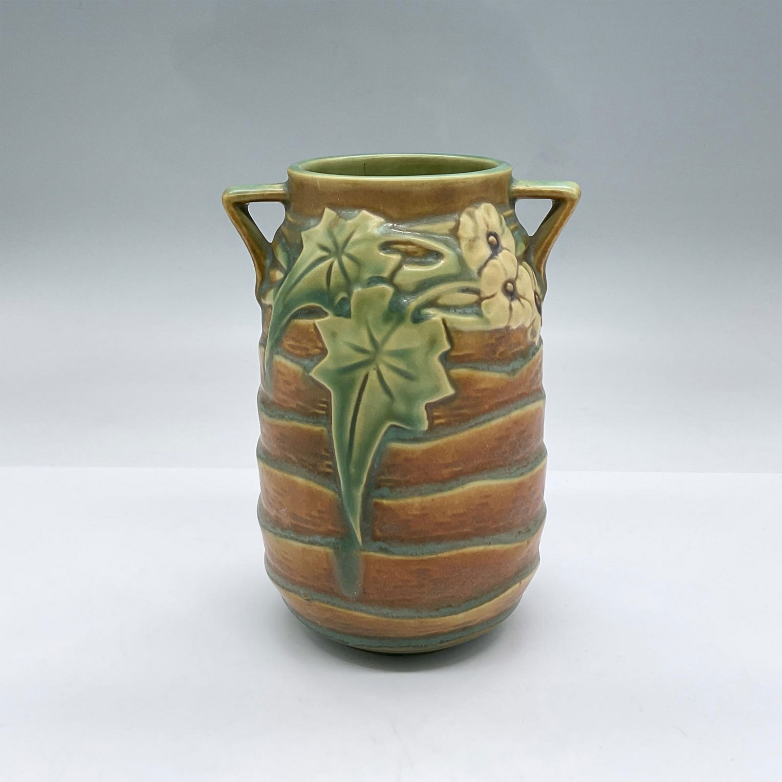 Roseville Pottery Vase, Luffa, Honey Brown (1 of 3)