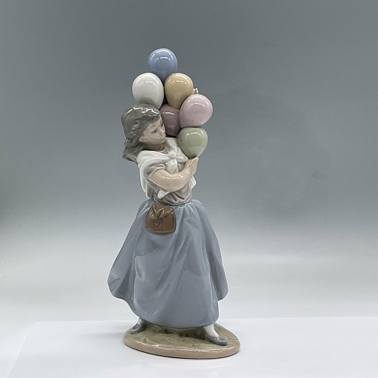 Balloon Seller 1005141 - Lladro Porcelain Figurine (1 of 3)
