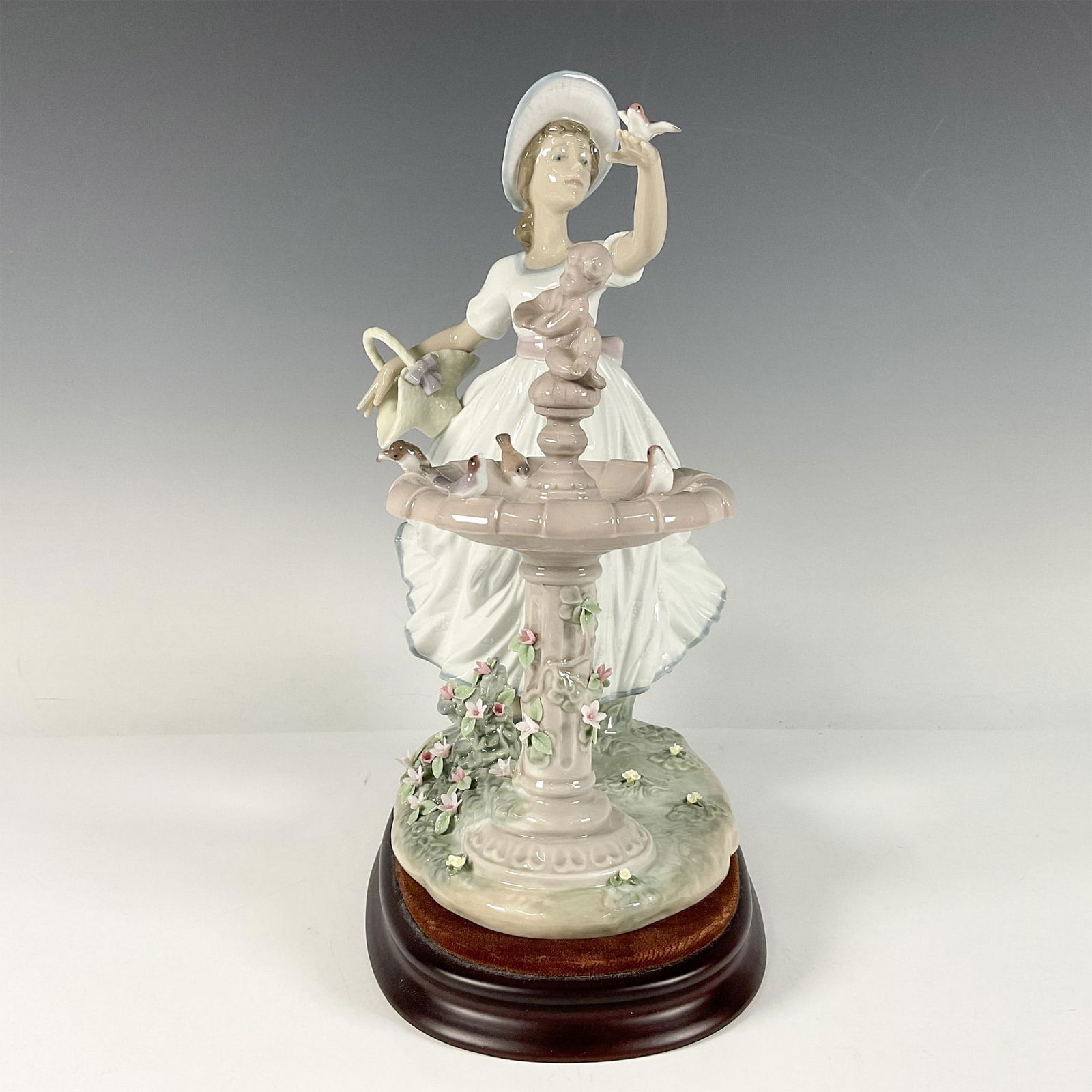 Spring Joy + Base 1006106 - Lladro Porcelain Figurine (1 of 6)