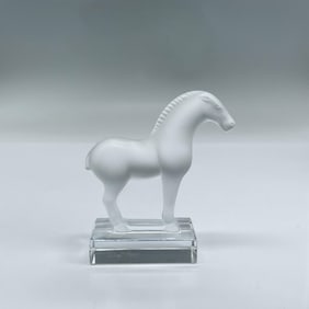 Lalique Cheval Tang Horse Paperweight