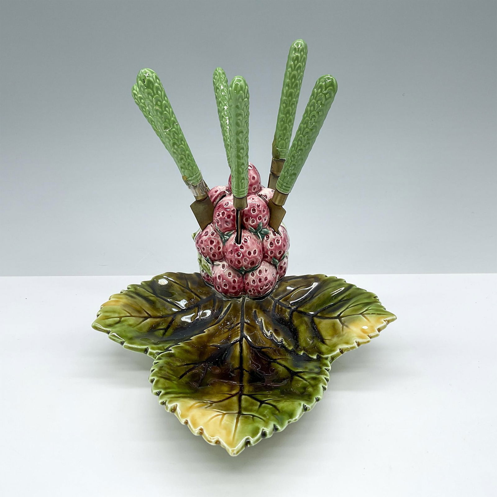 7pc Antique Majolica Berry Plate and Fruit Knife Holder (1 of 5)