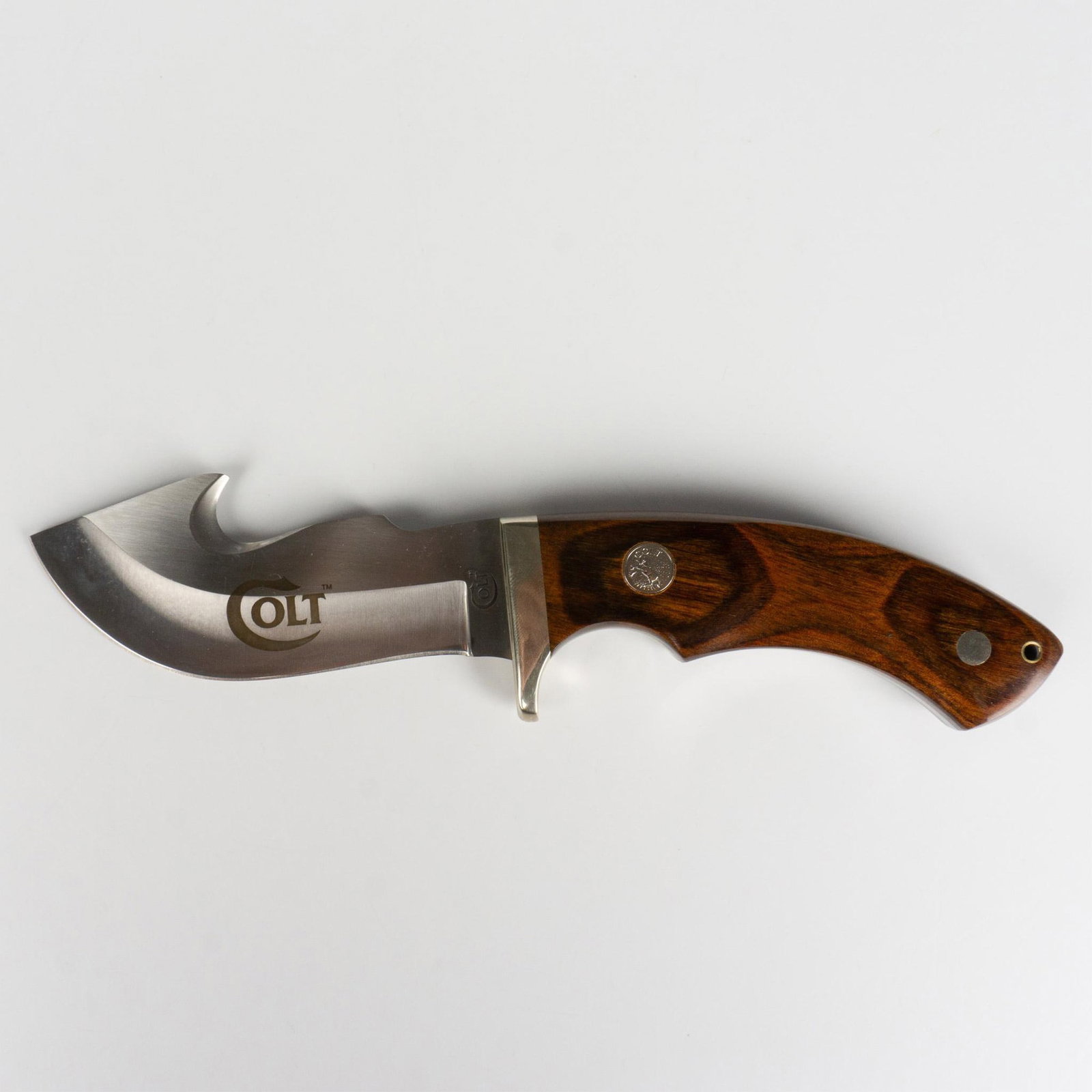 Colt Serengeti Guthook Skinner Fixed Blade Hunting Knife (1 of 4)