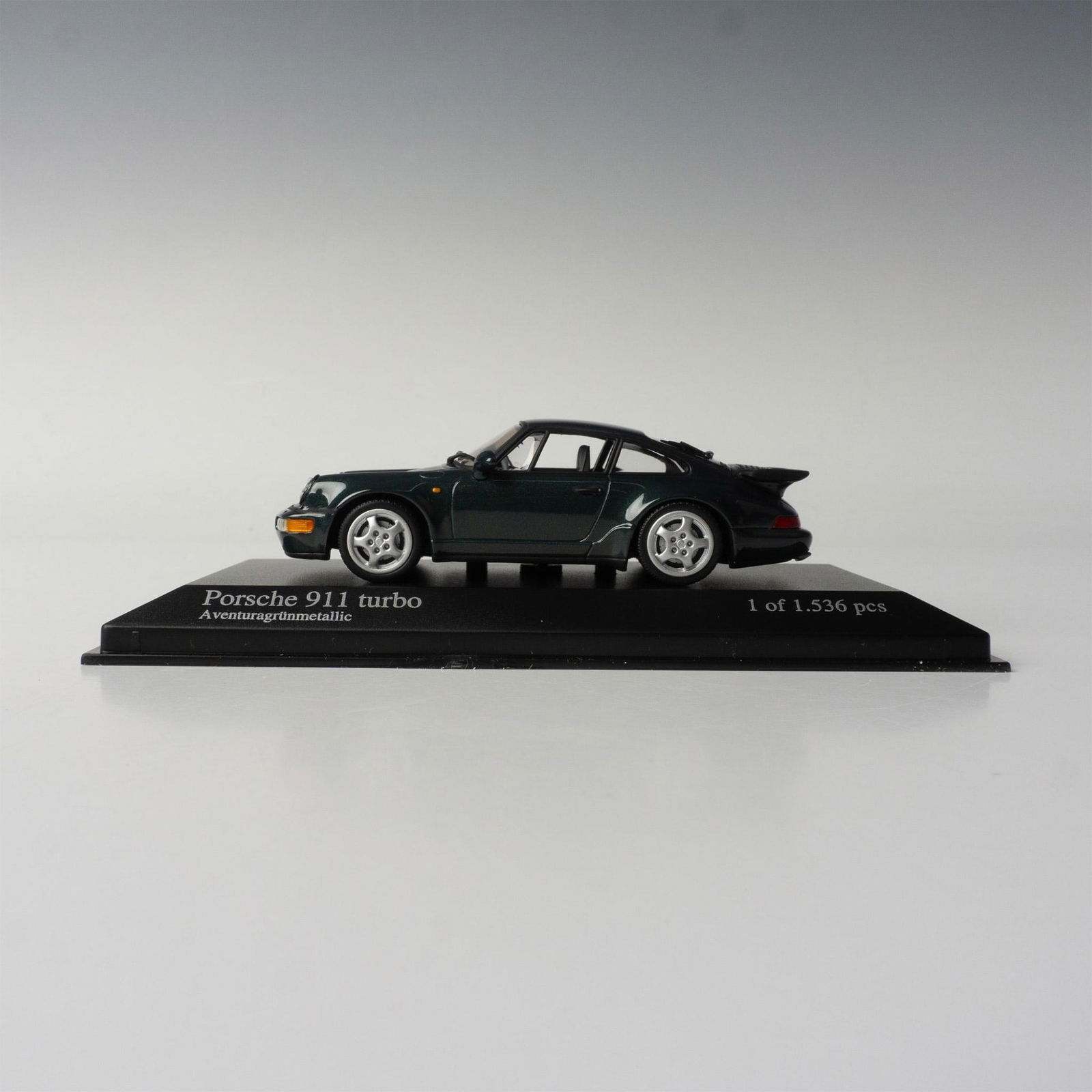 Pauls Model Art Minichamps Porsche 911 Turbo Model Car (1 of 9)