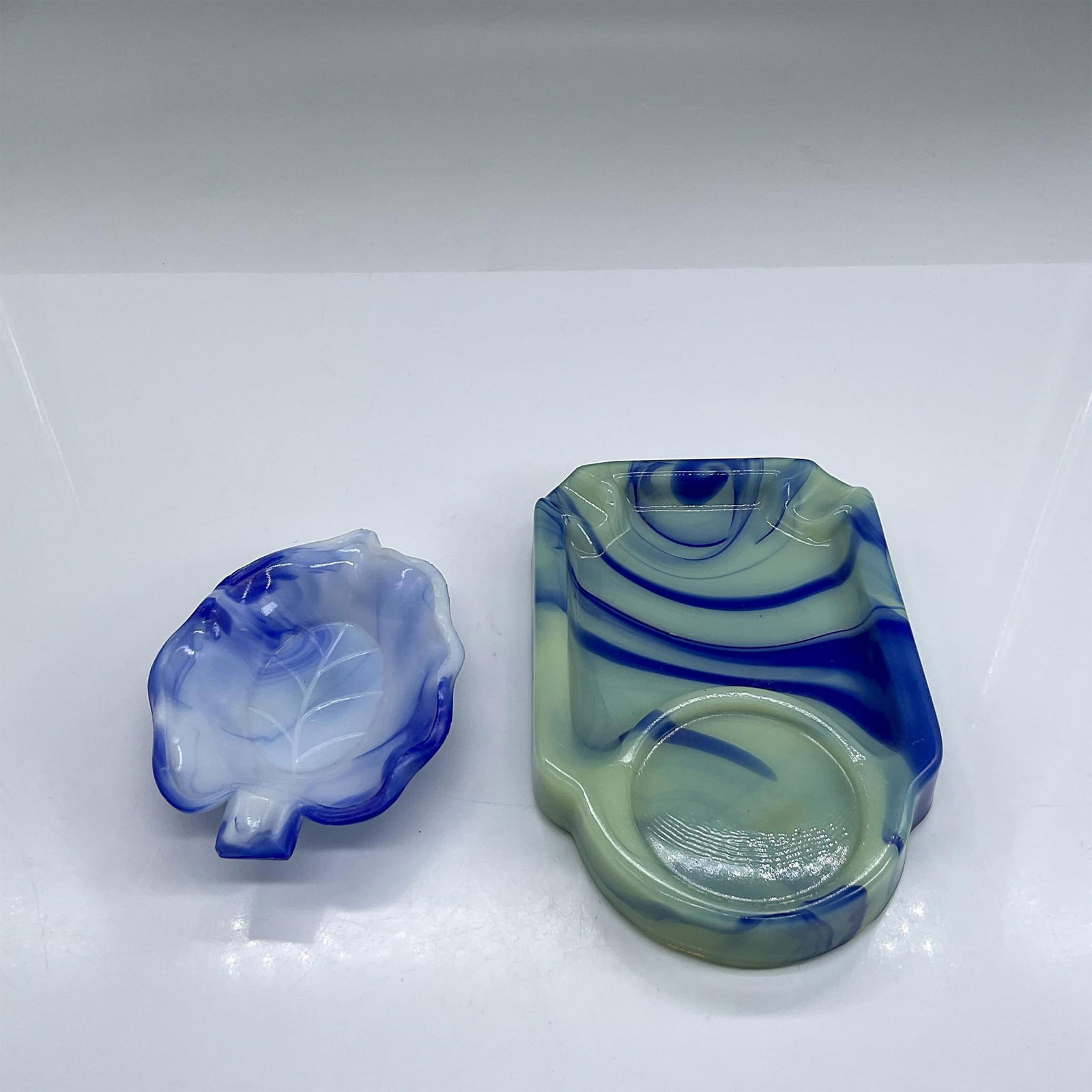 2pc Vintage Blue Swirl Glass Ashtrays (1 of 3)