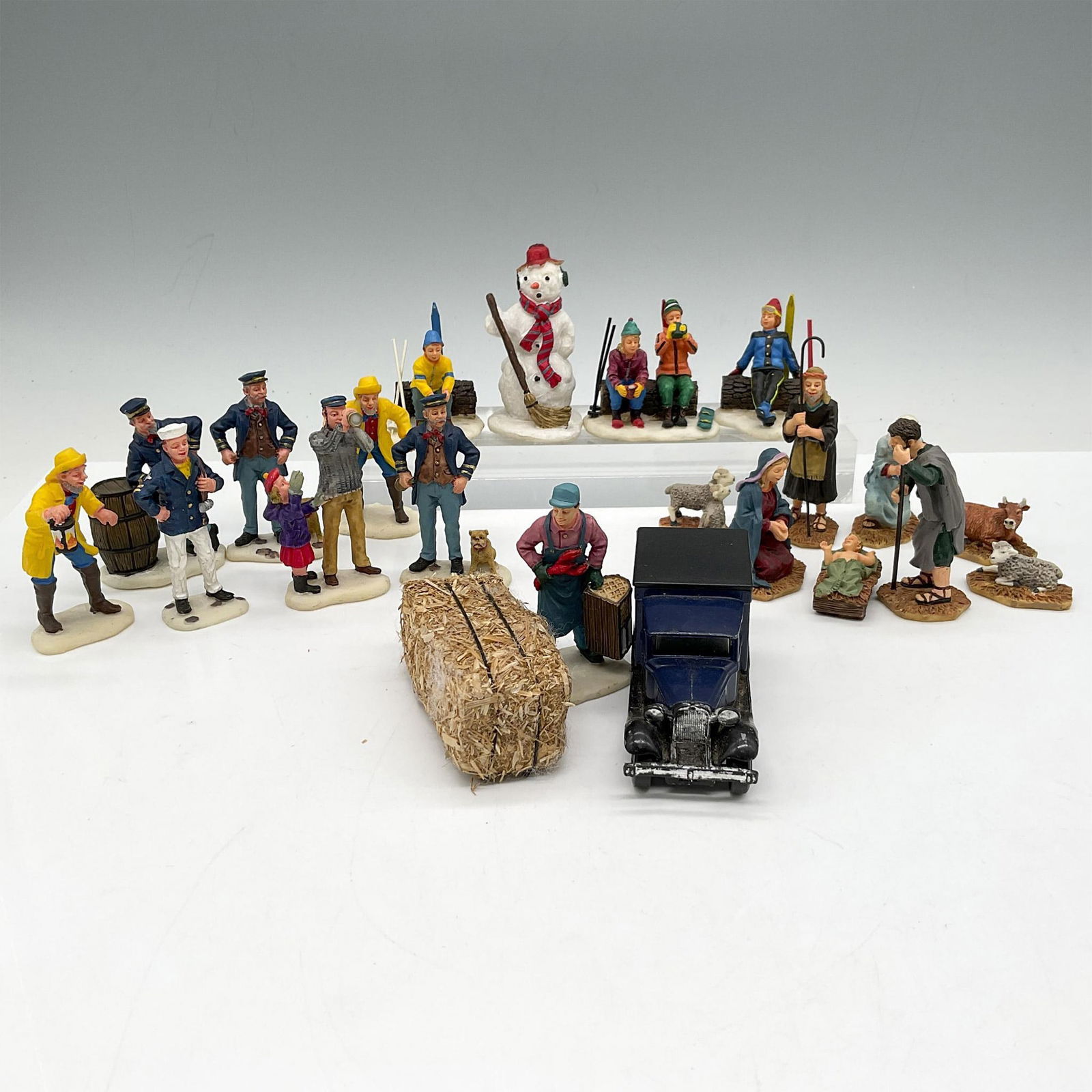 22pc Mixed Lot of Lemax Ceramic Character Accessory Figures (1 of 2)