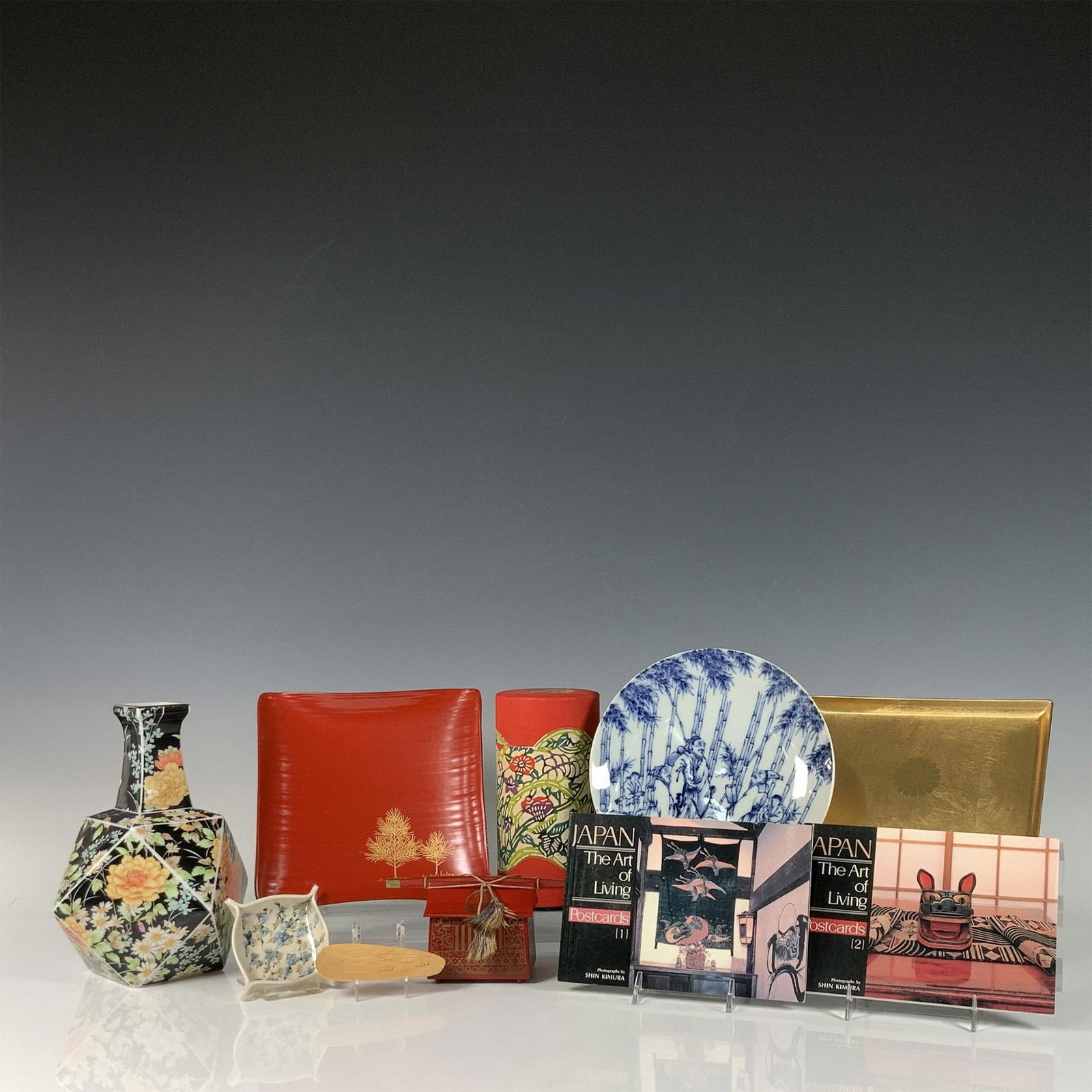 10pc Assortment of Japanese Decor and Misc (1 of 8)