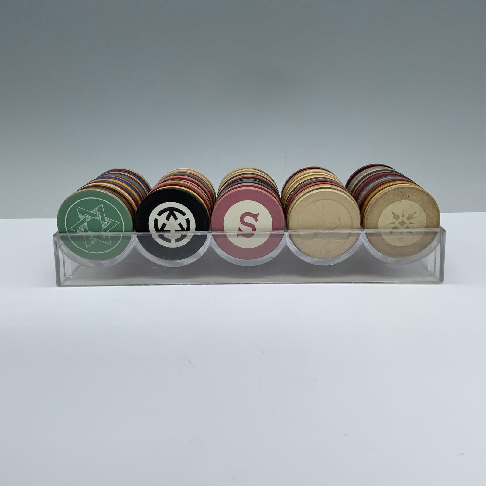 110pc Art Poker Chips and Case Set (1 of 4)