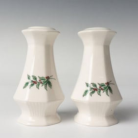 Pair of Nikko Porcelain Salt & Pepper Shakers, Christmastime