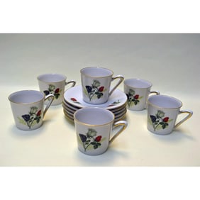 12Pc Collection of Winterling Porcelain Cups and Saucers, Bavaria
