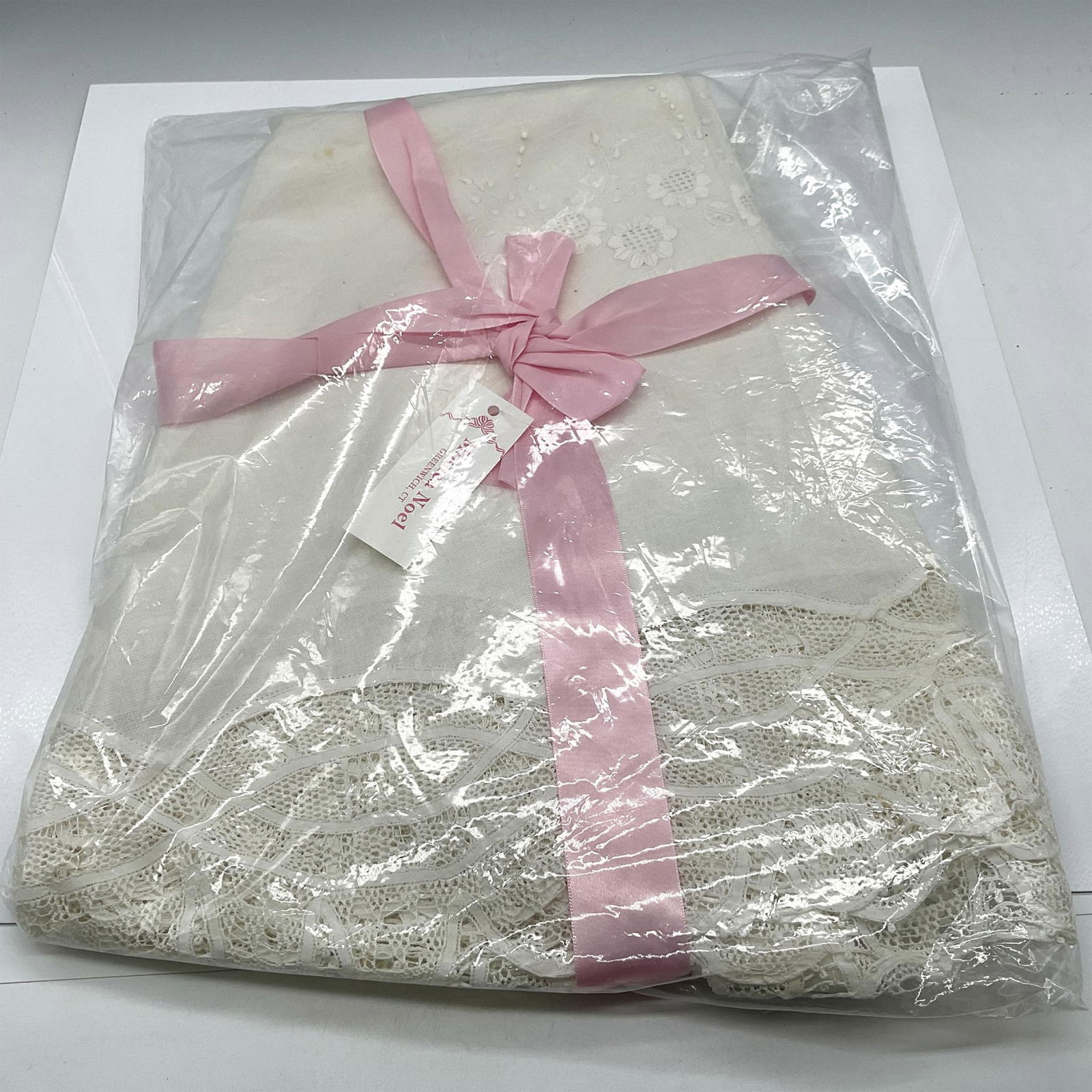 Vintage Monica Noel Cotton Embroidered Round Tablecloth (1 of 2)