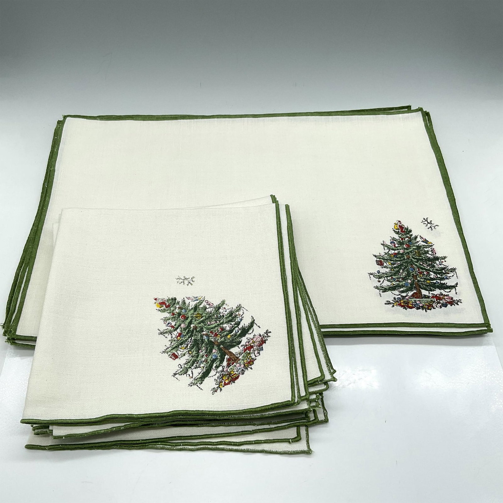Christmas Holiday Linens, Placemats & Napkins, Set of 8 (1 of 3)