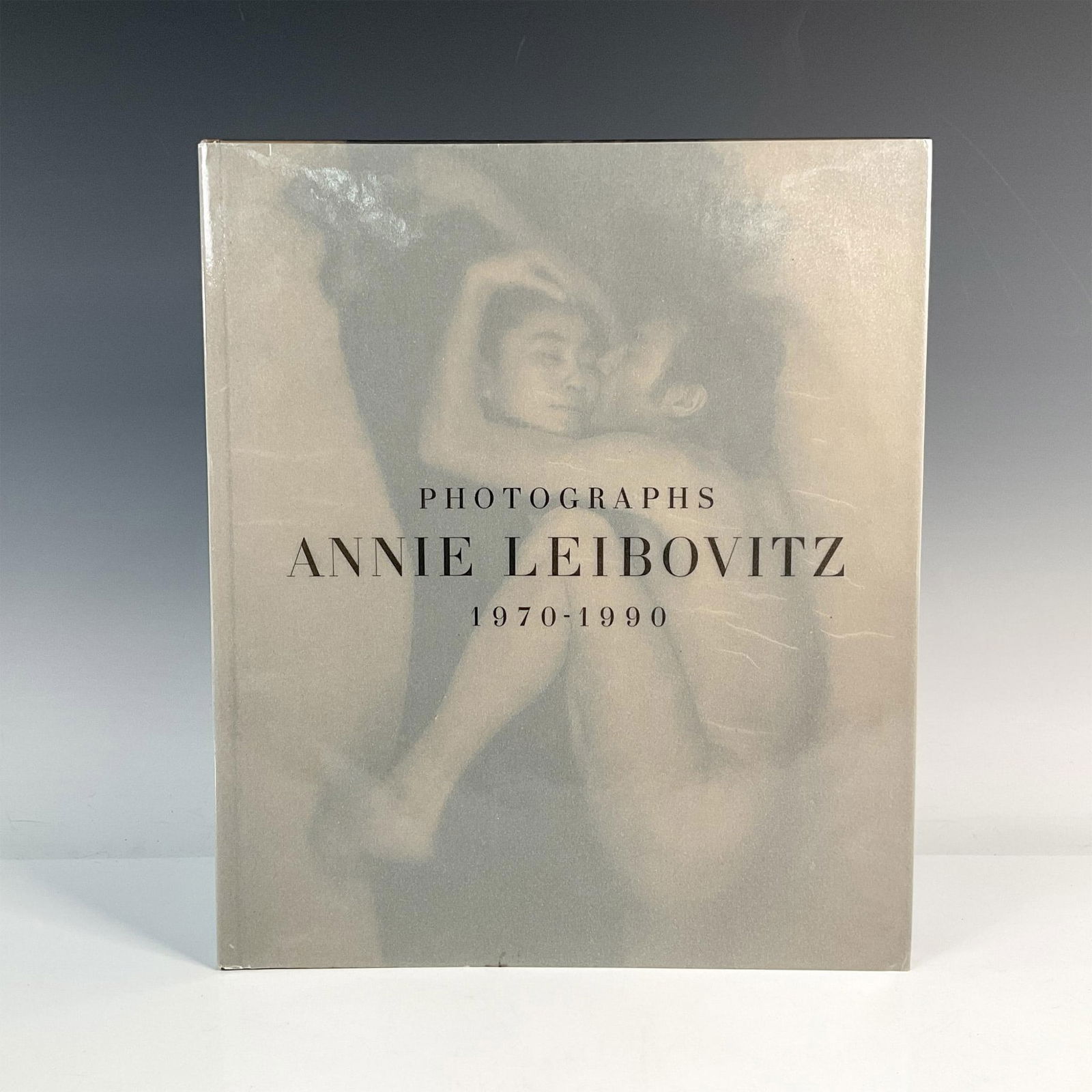 Annie Leibovitz Photographs Coffee Table Book: This book is a collection from the renowned photographer often referred to as the most important living American portraitist. A 13"x11" hardcover coffee table book containing her most famous portraits