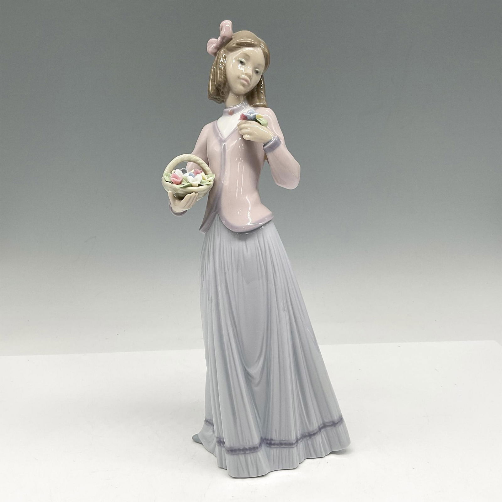 Innocence in Bloom 1007644 - Lladro Porcelain Figurine (1 of 5)
